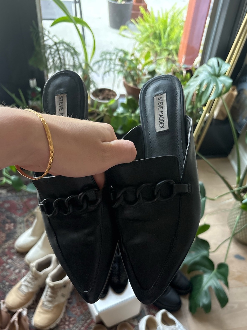 Steve Madden Black Pointed Mule with Chain Accent